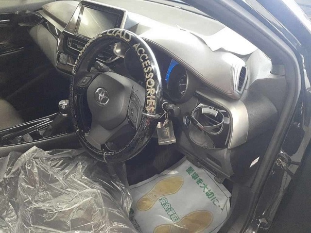 Toyota C-HR 2019 7924353-9