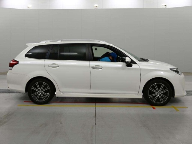 Toyota COROLLA FIELDER 2016 7925583-3