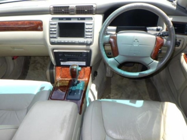 Toyota CROWN 2001 7925835-3