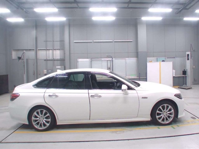 Toyota CROWN 2019 7925865-3