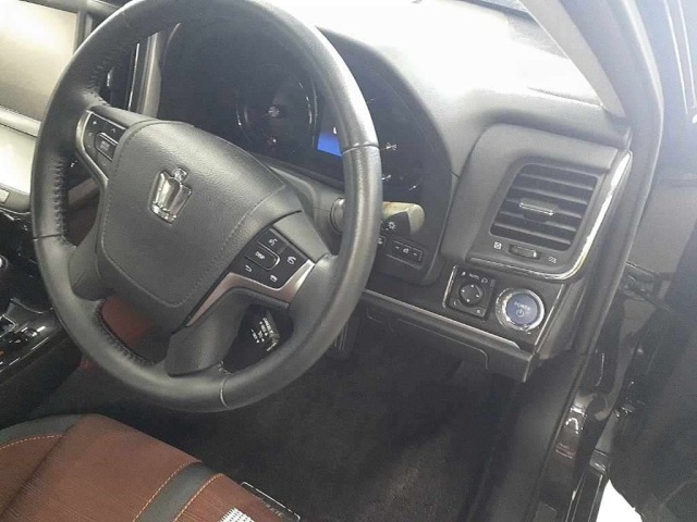 Toyota CROWN 2013 7925890-9
