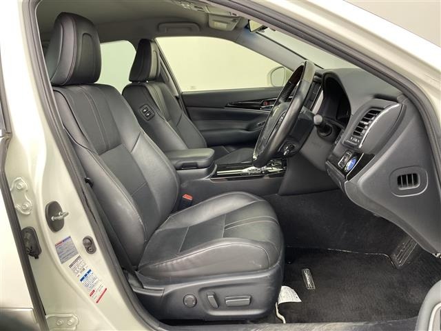 Toyota CROWN 2018 7926030-1