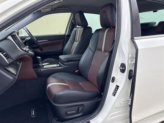 Toyota CROWN 2015 7926085-1