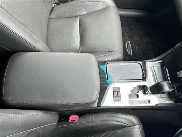 Toyota CROWN 2011 7926086-4