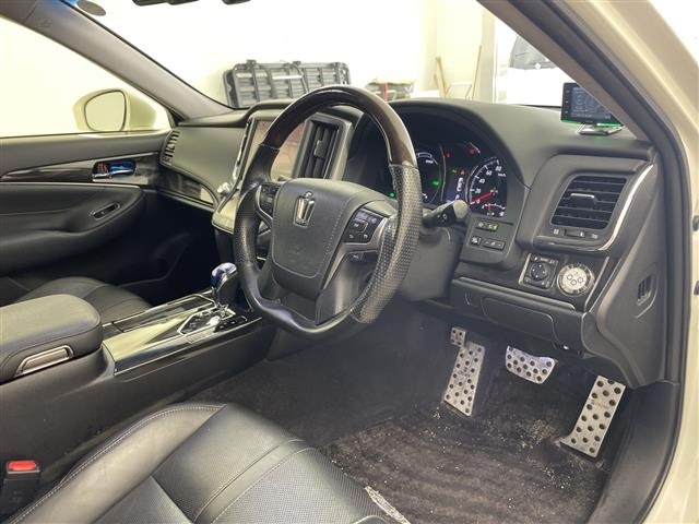Toyota CROWN 2013 7926093-1