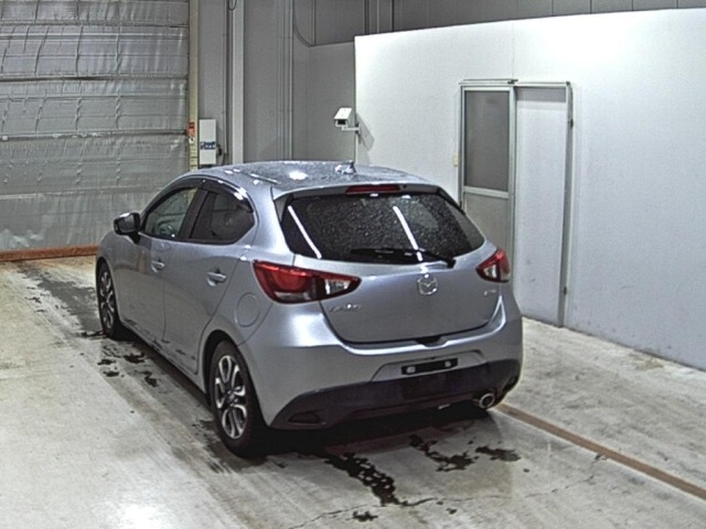 Mazda DEMIO 2016 7921556-1