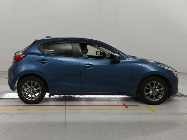 Mazda DEMIO 2017 7921627-3