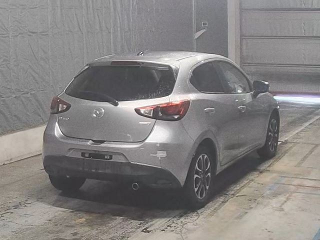 Mazda DEMIO 2015 7921646-1