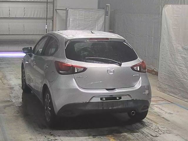 Mazda DEMIO 2015 7921646-8