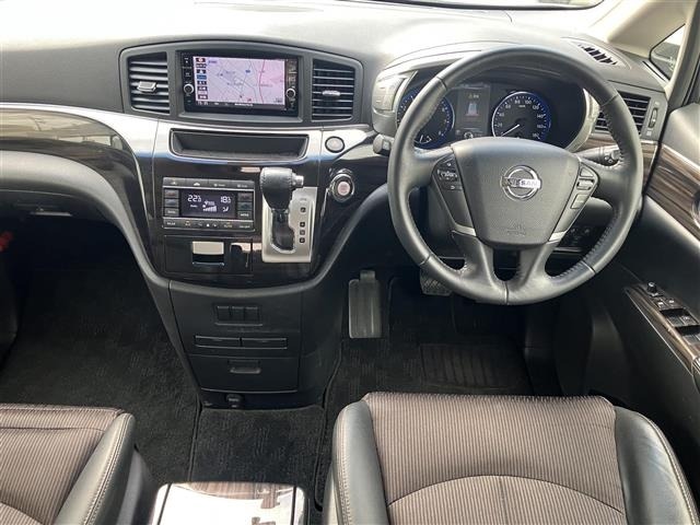Nissan ELGRAND 2017 7921887-14