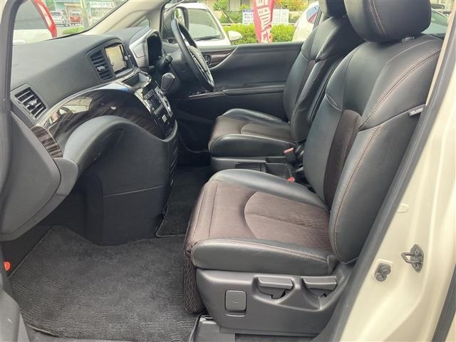 Nissan ELGRAND 2017 7921887-18