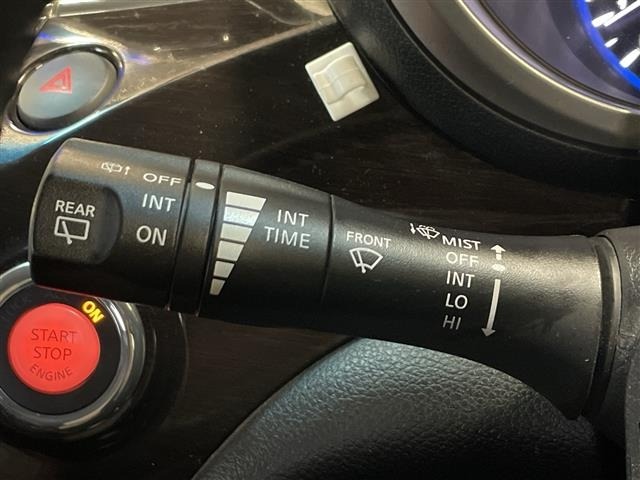 Nissan ELGRAND 2013 7921904-12