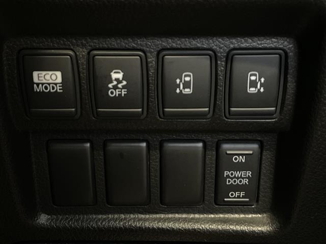Nissan ELGRAND 2013 7921904-22