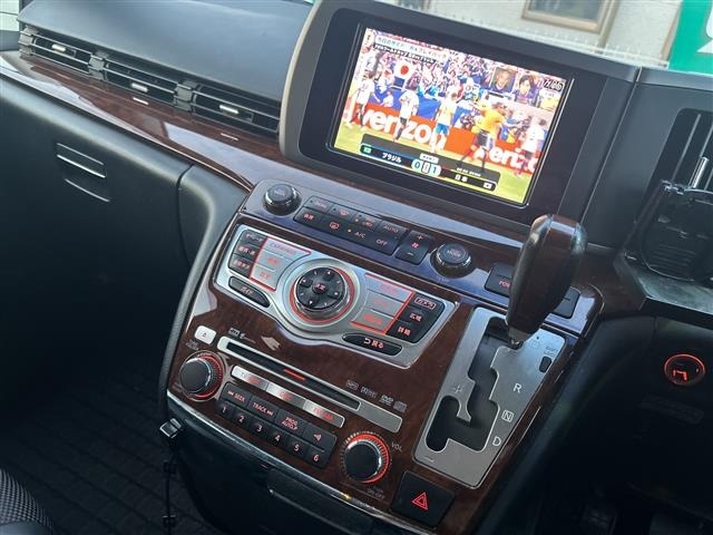 Nissan ELGRAND 2008 7921913-2