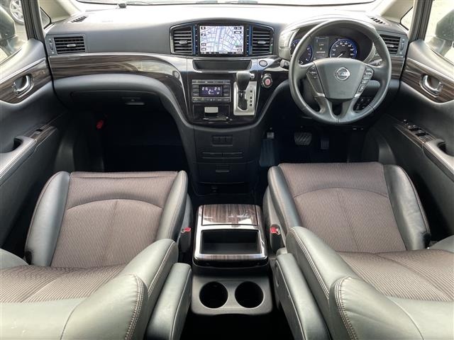 Nissan ELGRAND 2019 7921917-15