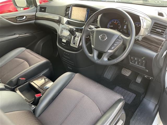 Nissan ELGRAND 2019 7921917-2