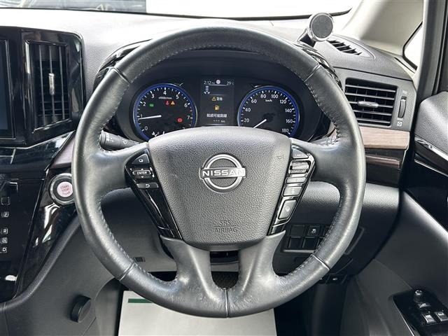 Nissan ELGRAND 2023 7921923-3