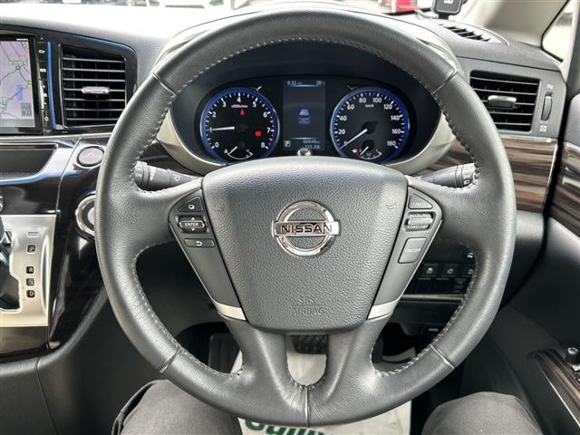 Nissan ELGRAND 2016 7921924-19