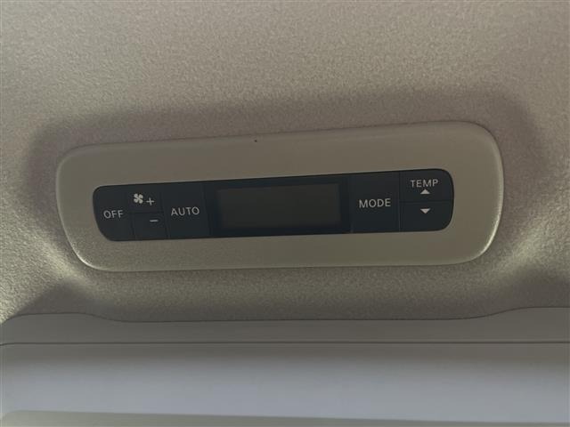 Nissan ELGRAND 2016 7921937-3
