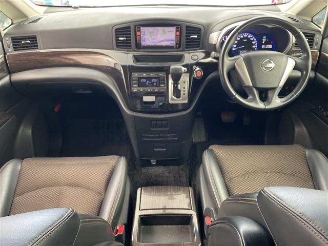 Nissan ELGRAND 2011 7921945-14