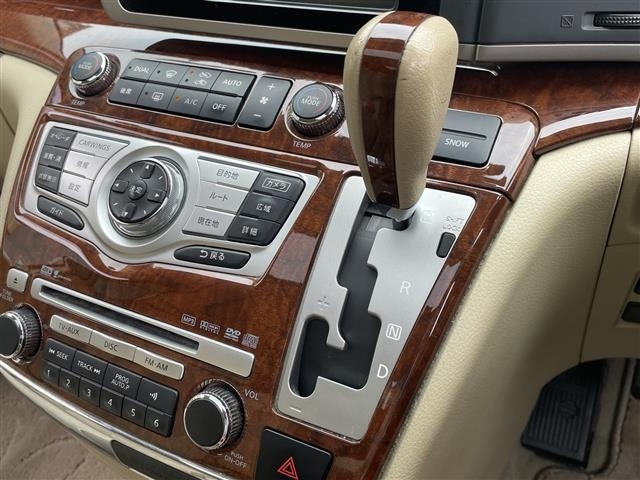 Nissan ELGRAND 2009 7921947-14