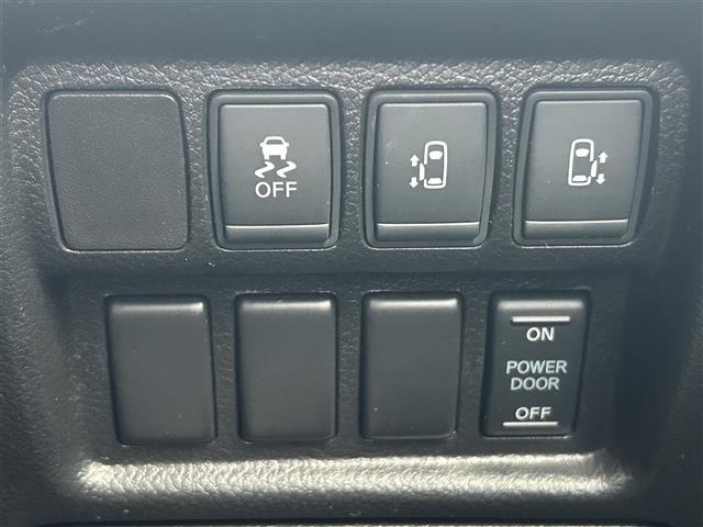 Nissan ELGRAND 2017 7921948-12