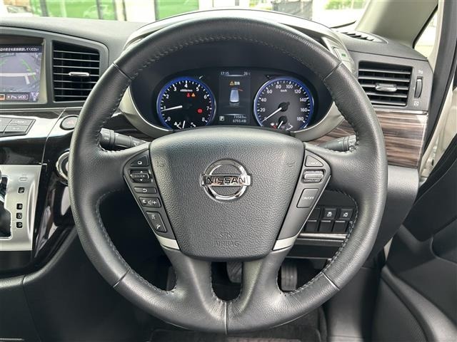Nissan ELGRAND 2017 7921948-3