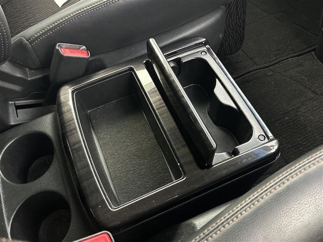 Nissan ELGRAND 2017 7921965-4