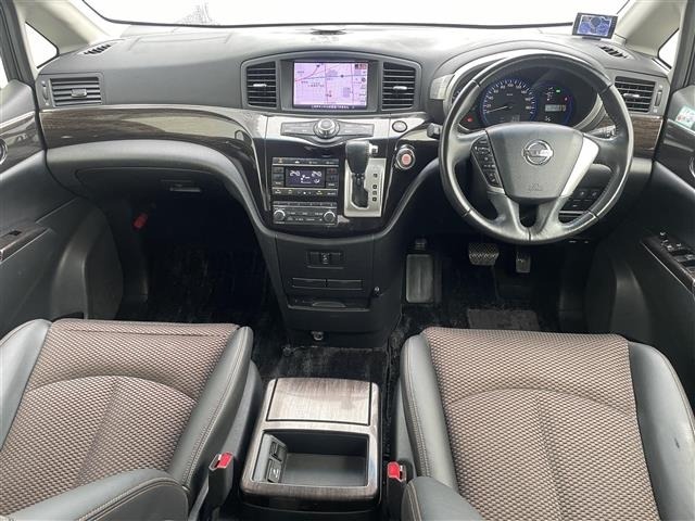 Nissan ELGRAND 2012 7921968-13