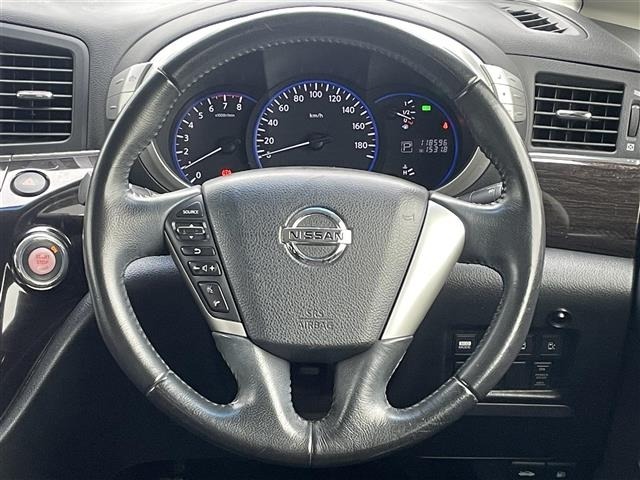 Nissan ELGRAND 2012 7921968-14