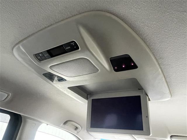 Nissan ELGRAND 2012 7921968-17
