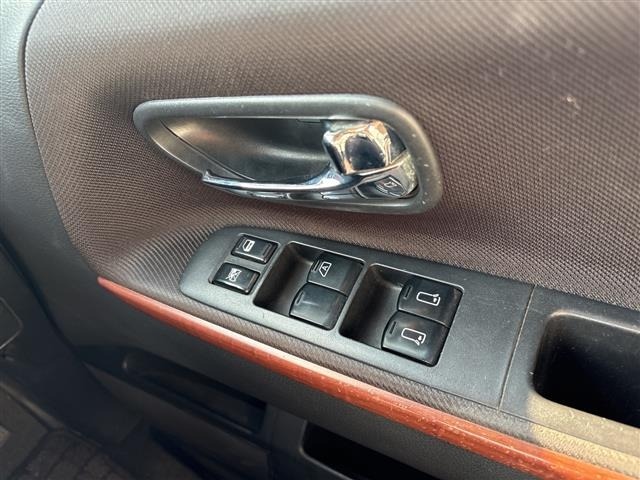 Nissan ELGRAND 2007 7921969-17