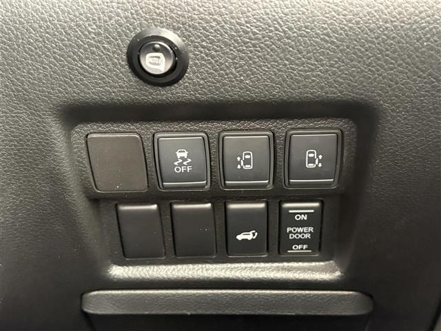 Nissan ELGRAND 2014 7921977-12