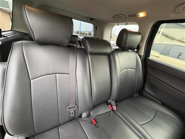 Nissan ELGRAND 2014 7921977-6
