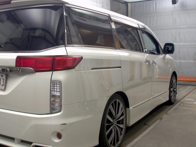 Nissan ELGRAND 2010 7922048-5