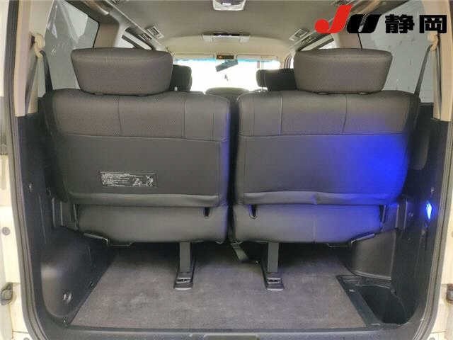 Nissan ELGRAND 2007 7922062-9
