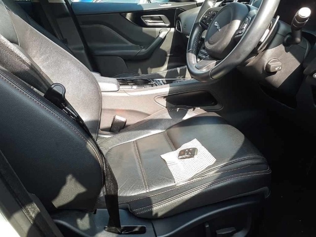 Jaguar F-PACE 2017 7911144-8