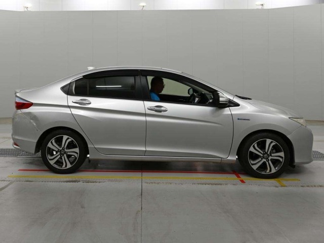 Honda GRACE 2016 7925670-3