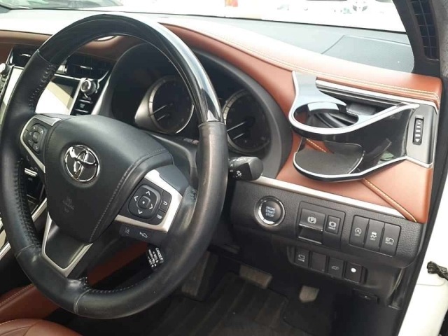 Toyota HARRIER 2018 7925743-9