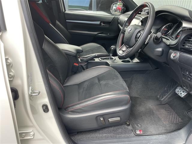 Toyota HILUX 2022 7909561-7