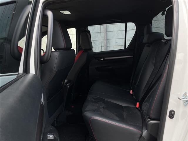 Toyota HILUX 2024 7909583-4