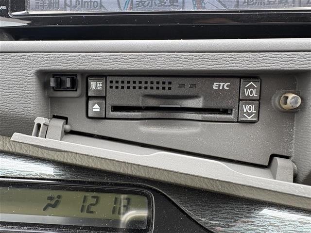 Toyota ISIS 2009 7916229-12