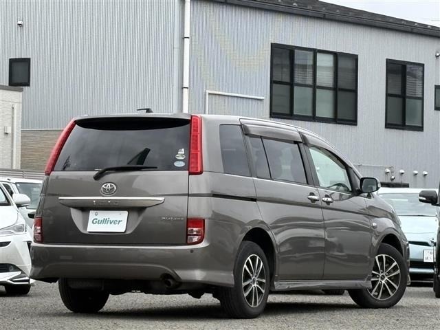 Toyota ISIS 2009 7916229-18