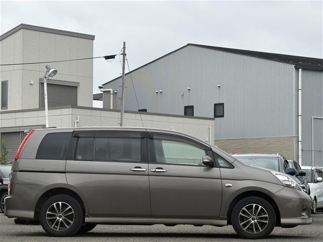 Toyota ISIS 2009 7916229-21