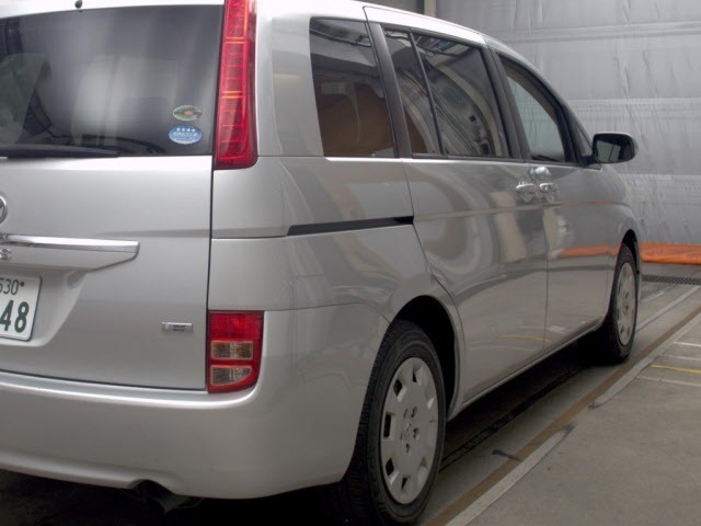 Toyota ISIS 2010 7916298-5