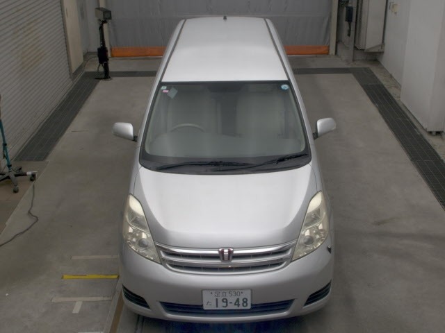 Toyota ISIS 2010 7916298-6