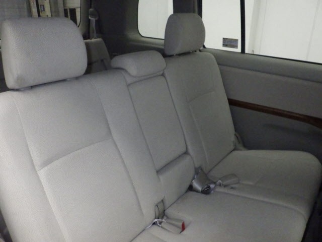 Toyota ISIS 2010 7916298-8