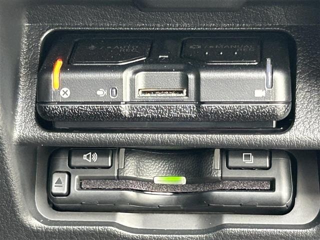 Mazda MAZDA3 2023 7922579-8