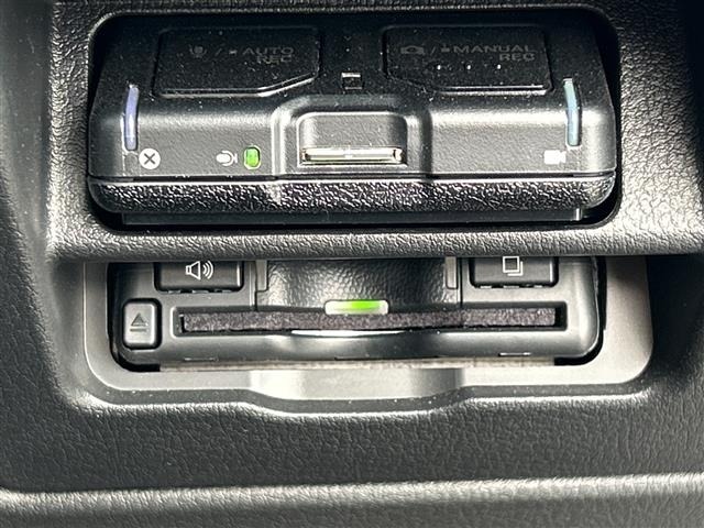 Mazda MAZDA3 2023 7922585-2