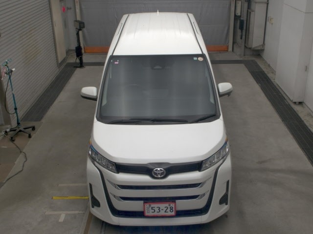 Toyota NOAH 2022 7923769-6